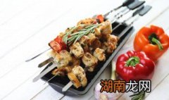 蜜汁鸡肉串简单做法窍门 蜜汁鸡肉串简单做法