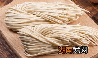 家庭简易杂酱面的家常做法 杂酱面的酱做法与配料视频