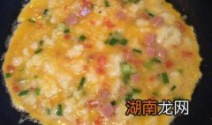 花式太极煎蛋的制作方法 花式太极煎蛋的制作方法图解