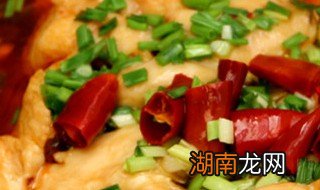 水煮鸡胸肉做法减脂餐 水煮鸡胸肉做法