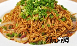 如何制作香味十足的葱油拌面 如何制作香味十足的葱油拌面酱