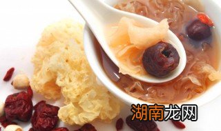 红枣银耳羹怎么煮 银耳汤可以放红糖吗
