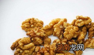 生核桃和熟核桃哪个补脑效果好 生核桃和熟核桃哪个营养价值高