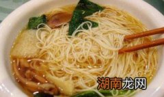 生日长寿面的做法 老公生日长寿面的做法