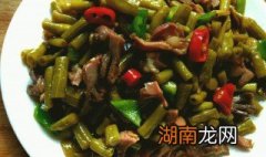 酸豆角炒什么好吃下饭 酸豆角炒什么好吃