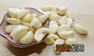 广东腌蒜头的做法 广东正宗蒜头的腌制方法