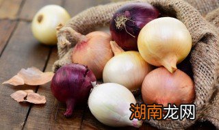 洋葱调木耳的做法窍门 洋葱调木耳的做法