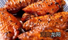 家庭烤鸡翅的腌制方法视频 家庭烤鸡翅的腌制方法