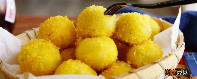 炸汤圆是煮熟了炸还是直接炸 炸汤圆是熟炸还是生炸