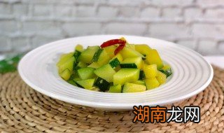 家常小炒嫩南瓜的做法步骤 家常小炒嫩南瓜的做法