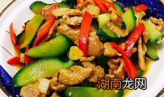 青瓜炒肉片的做法 青瓜炒肉片的做法视频窍门
