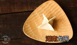 方形饺子皮的简单包法图解 方形饺子皮的简单包法