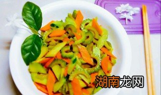 胡萝卜炒苦瓜的做法 胡萝卜炒苦瓜的做法窍门