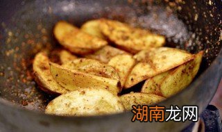 椒盐薯角做法窍门 椒盐味薯片图片