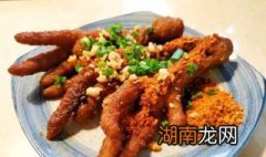 鸡爪怎么炸能起松皮 怎样把鸡爪炸的蓬松