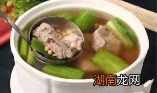 苦瓜黄豆排骨汤的做法 苦瓜黄豆排骨汤