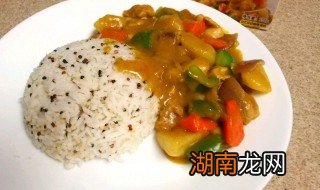 怎样做咖喱饭好吃视频教程 怎样做咖喱饭