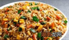 鸡蛋炒饭的做法步骤说明文 鸡蛋炒饭的做法步骤