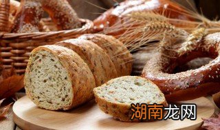 家庭面包的做法 自制面包的做法 自制面包的做法