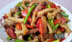 爆炒牛肚的家常做法 爆炒牛肚的家常做法视频