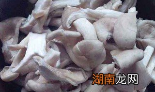 炒蘑菇几分钟能熟 炒蘑菇