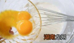 吃牛奶可不可以和鸡蛋一起吃 同时吃牛奶和鸡蛋可以吗