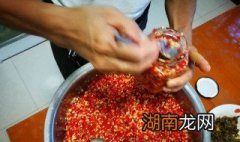 辣椒万能酱的做法和视频 万能辣椒酱制作方法