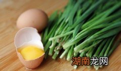韭菜可以蒸鸡蛋吗 韭菜可以蒸鸡蛋吗怎么做