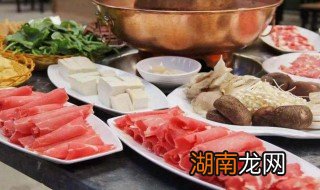 老北京涮羊肉用什么羊 老北京涮羊肉吃什么