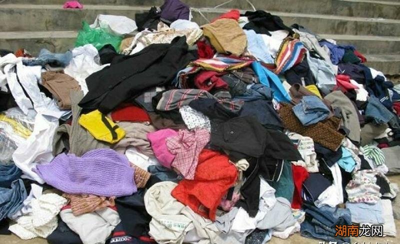 做旧衣服生意最挣钱没人干的行业 回收旧衣服一年赚200万