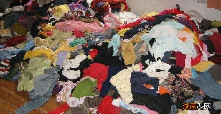 做旧衣服生意最挣钱没人干的行业 回收旧衣服一年赚200万
