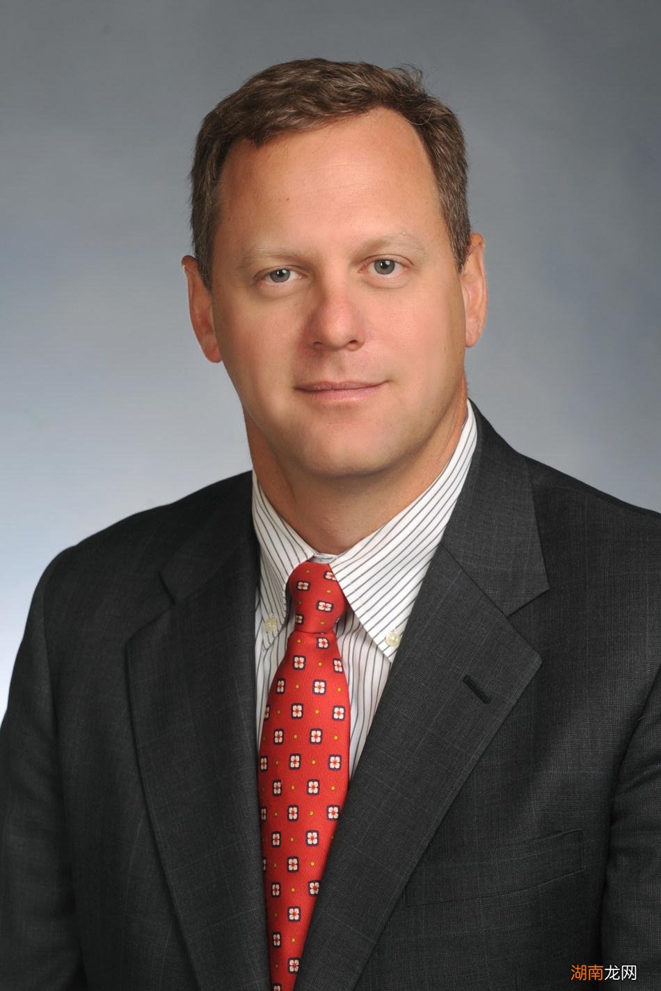 南方公司天然气任命David Poroch担任执行副总裁兼首席财务官