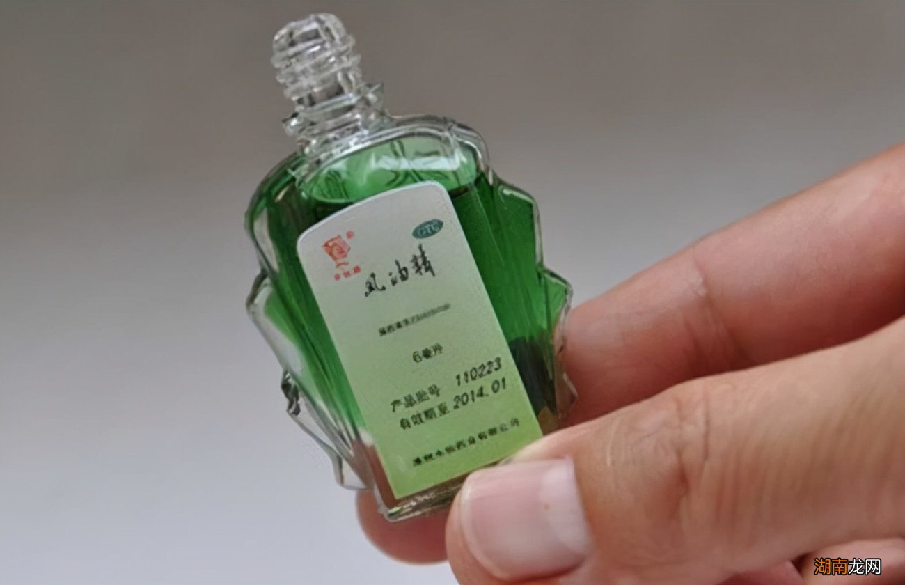 车身有白色斑点怎么办 白色车身上有很多斑点怎么清除