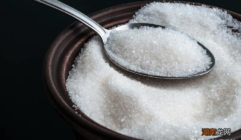 棉质面料的衣服油渍怎么处理 纯棉衣服上的油渍怎么洗掉