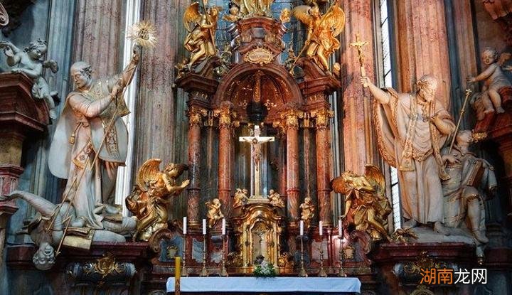 巴洛克艺术风格主要的特点 巴洛克风格三大特征