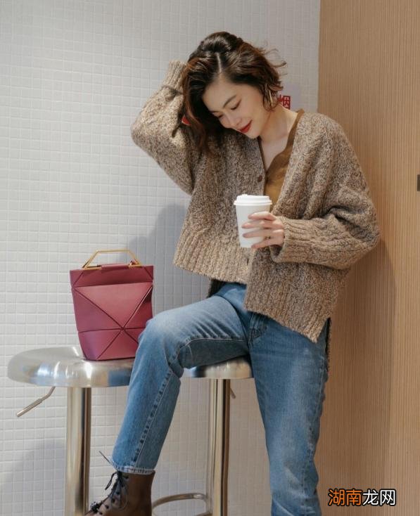 毛衣配什么裤子最好看 毛衣搭配什么裤子好看