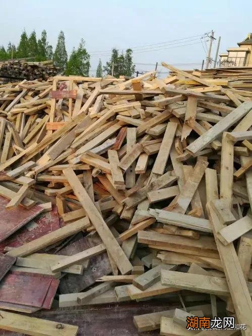 木头粉碎了有收购的吗 为什么有人去农村大量收购碎木