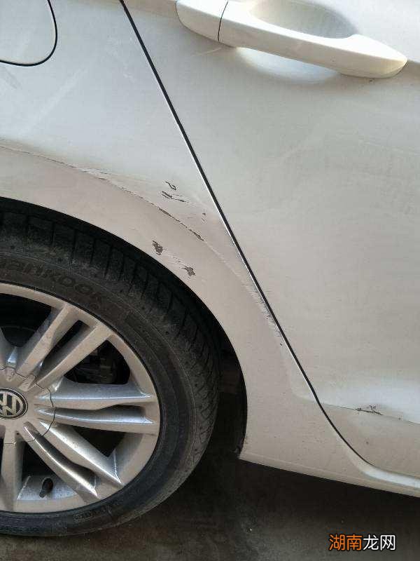 刚买新车剐蹭开到4s店修吗 新车刮蹭了报保险还是自己修