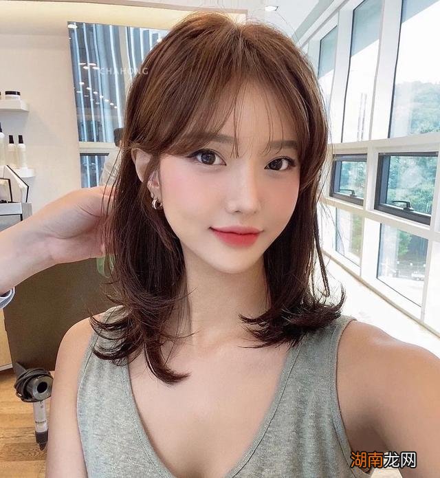 锁骨发适合什么脸型图片 锁骨发好看还是长发好看