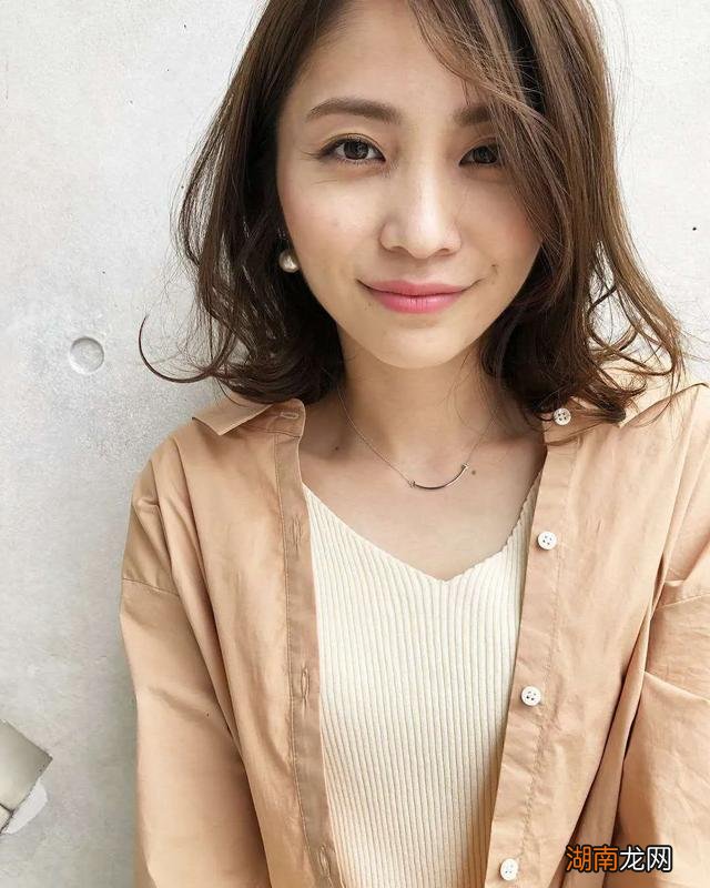 40岁女人最减龄发型 40多岁女人适合什么发型好看