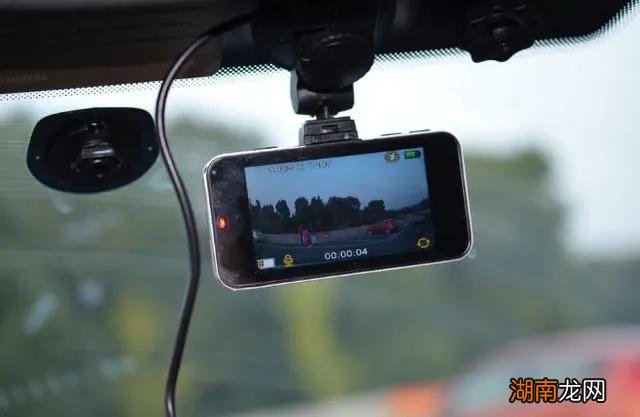 什么汽车用品是必买的 车上买什么东西最实用