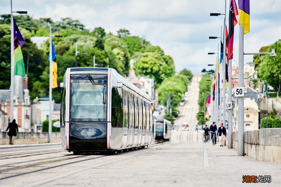 可以使用智能手机在运输中进行非接触式付款