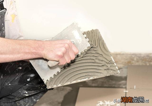 铺一个平方需要多少水泥和黄沙 贴地砖黄沙和水泥怎么算