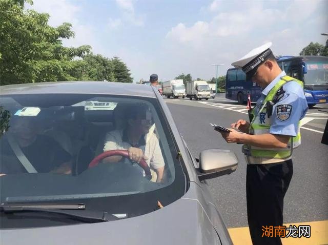 汽车副驾驶不系安全带后果 副驾驶不系安全带怎么处罚