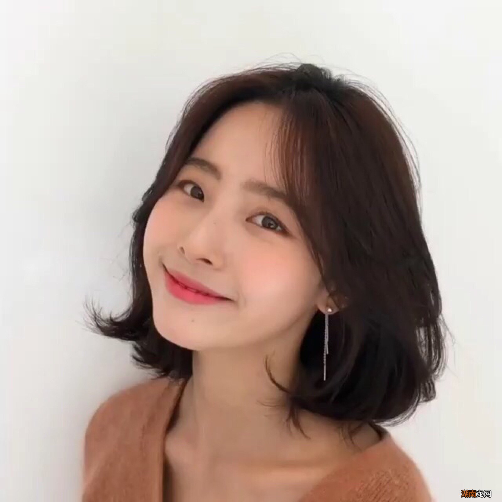 2022年最新圆脸女生减龄造型 圆脸适合什么发型女