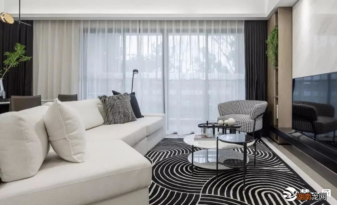 家里的窗帘选什么颜色风水好 窗帘风水最旺的颜色