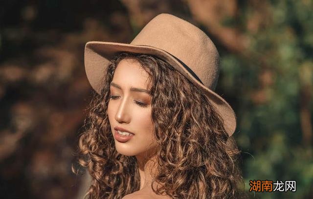 如何吸引一个男生喜欢你 怎样才能让男生喜欢上自己