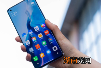 这是小米Mi11自拍相机在黑暗中的功能