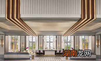 那不勒斯丽思卡尔顿酒店重新开业并重新设计