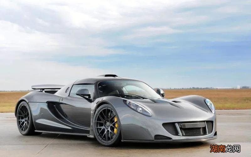 世界十大顶级豪车介绍 世界十大名车车标志图片及名字